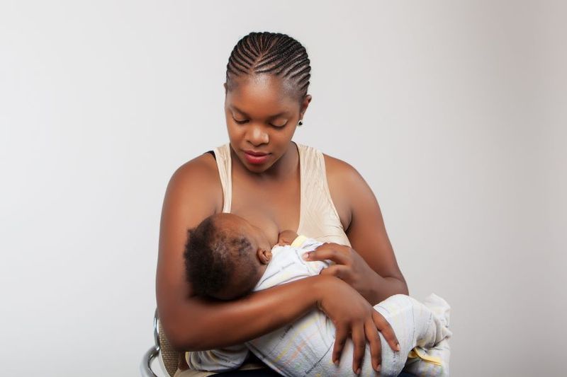 4 Most Common Breastfeeding Problems article image