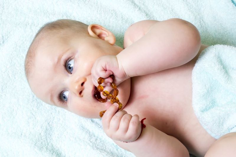 Can my Baby use an Amber Teething Necklace? article image
