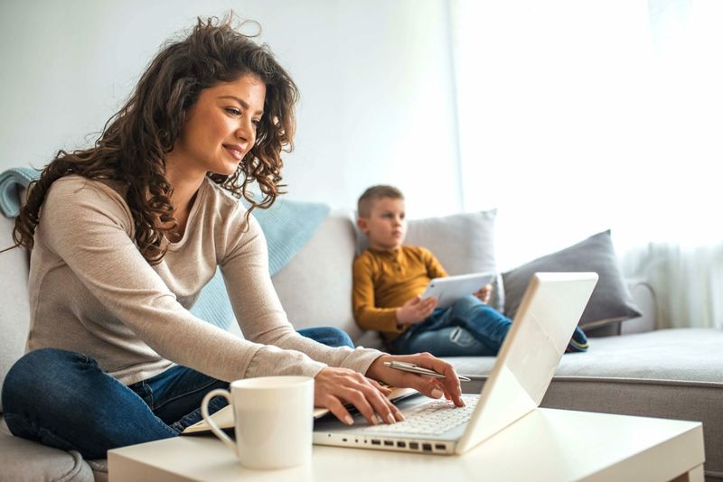 Facebook Parenting: are you Invading Your Child’s Privacy? article image