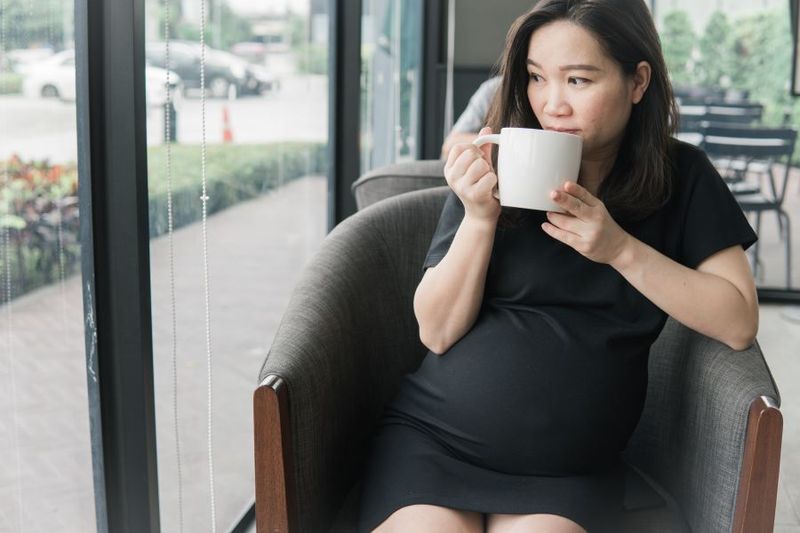 How Much Caffeine Can I Have While Pregnant? article image