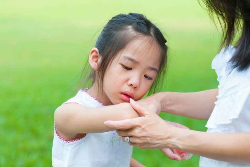 How do I know if my Child has a Nursemaid’s Elbow? article image