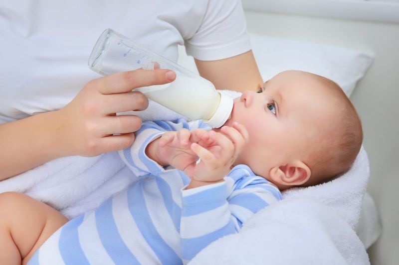 How to Relieve Infant gas With a Bottle Nipple article image