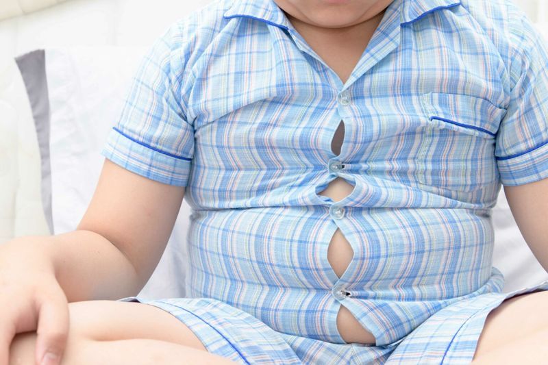 How to Tell if Your Child is Overweight | BMI Calculator article image