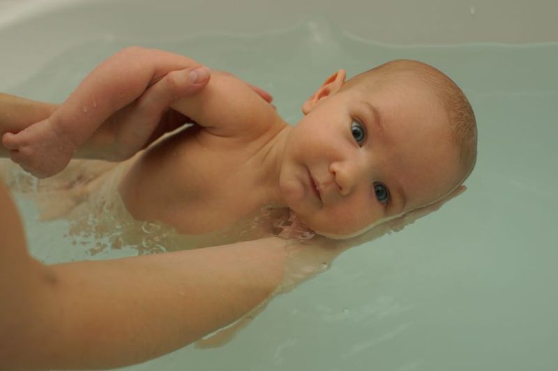Should we Bathe our Baby Every Day? article image