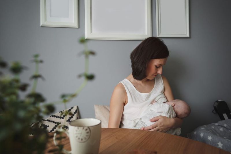 Smoking and Breastfeeding article image