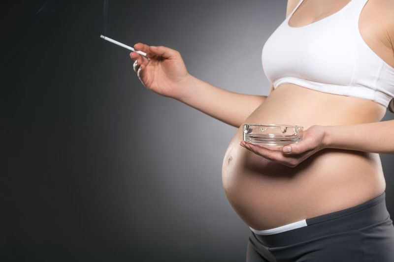 What are the Long-term Risks of Smoking While Pregnant? article image