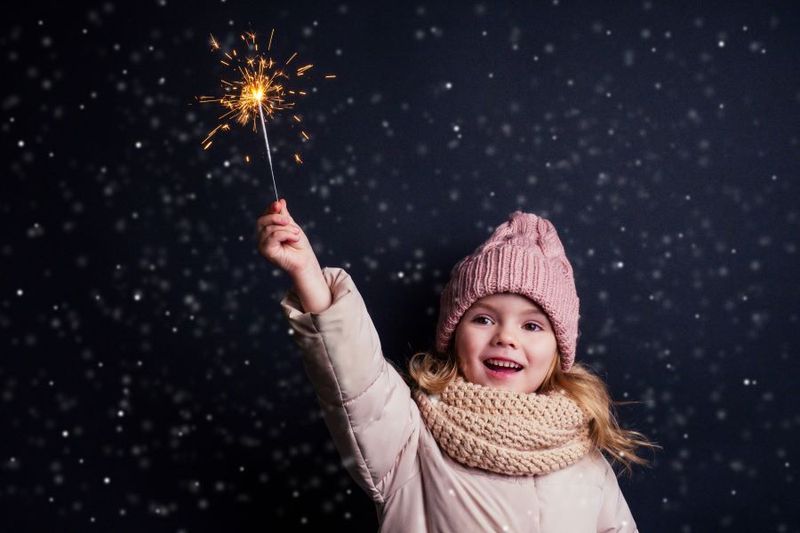 What is the Best way to Keep Kids Safe Around Fireworks? article image