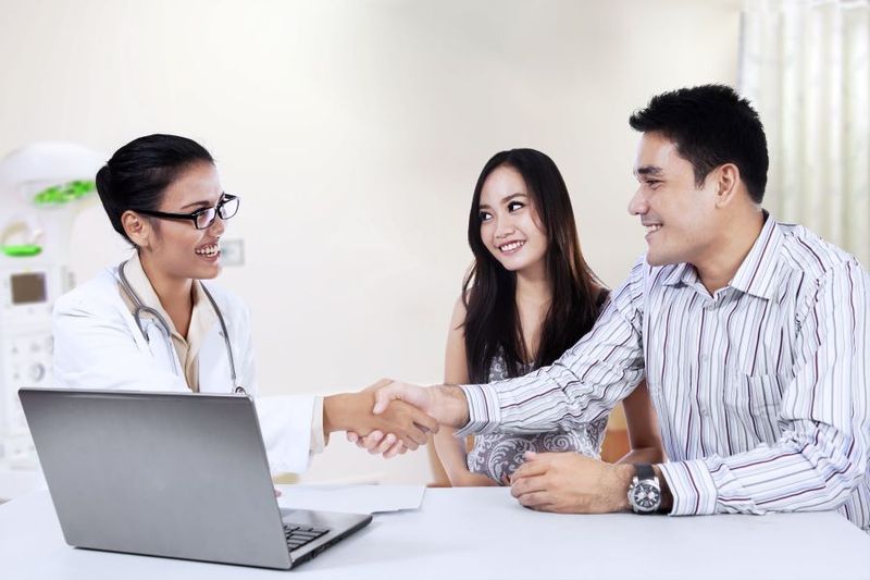 When Should I Have my First Prenatal Visit? article image